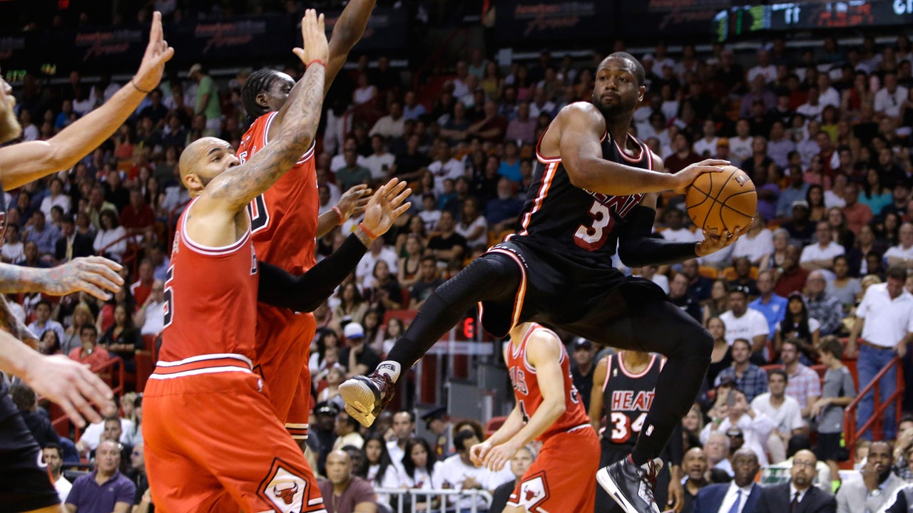 Minus LeBron, Heat roll through Bulls at home